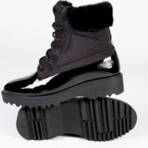 Black patent leather Sheepskin Winter Boots. Warm! Size 9

#winterboots #fur